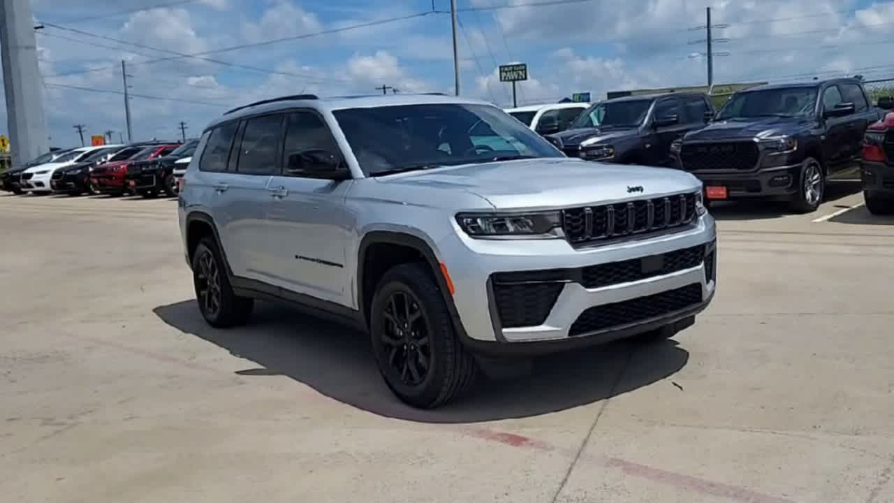 Thumbnail: 2026 Jeep Grand Cherokee L - 2