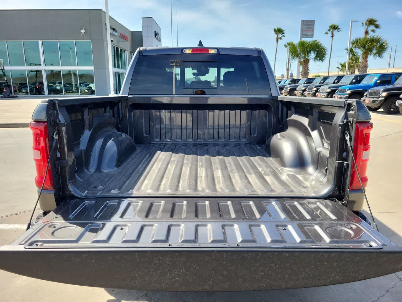 Thumbnail: 2026 RAM 1500 - 27