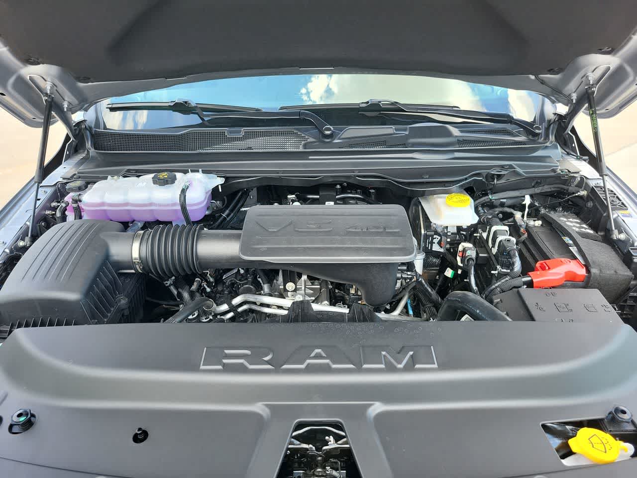 Thumbnail: 2025 RAM 1500 - 17