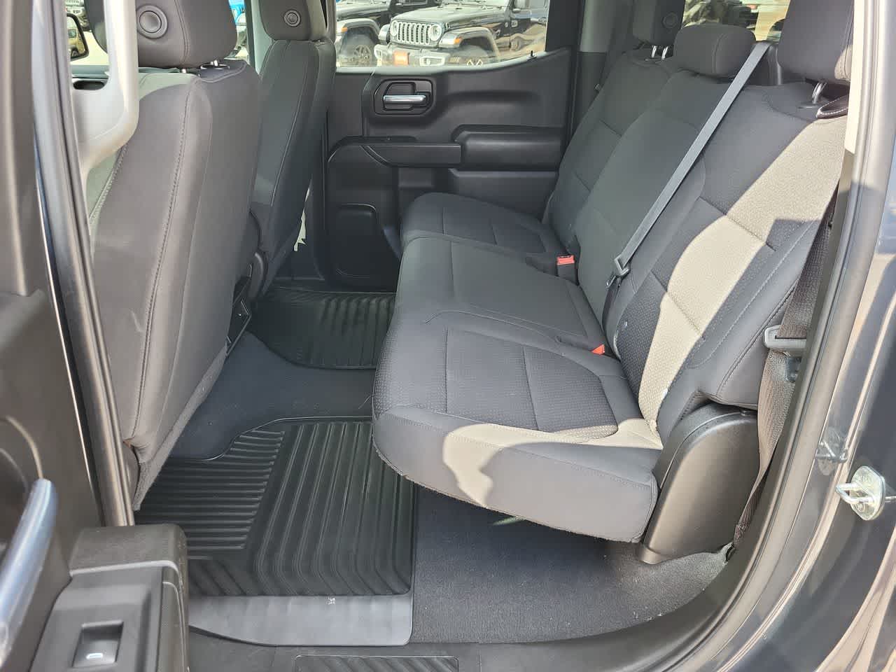 Thumbnail: 2022 Chevrolet Silverado 1500 - 21