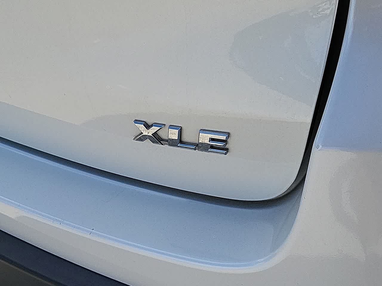 Thumbnail: 2018 Toyota Highlander - 15