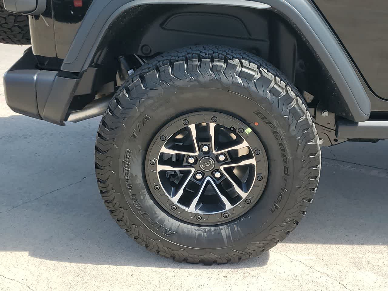 Thumbnail: 2026 Jeep Wrangler - 15