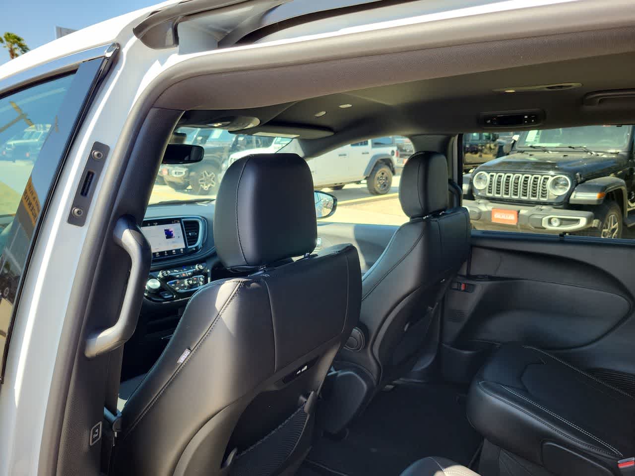 Thumbnail: 2026 Chrysler Pacifica - 20