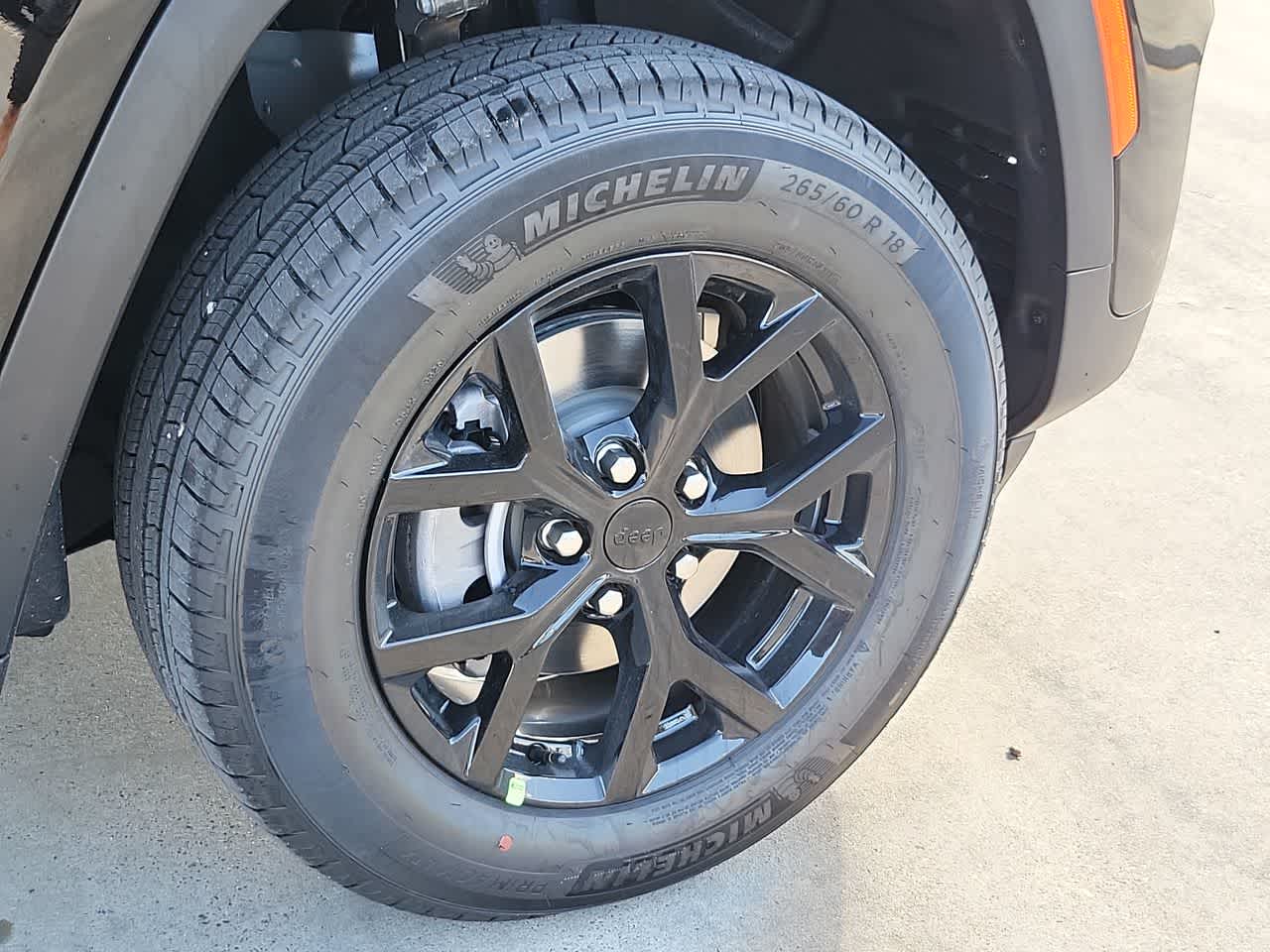 Thumbnail: 2025 Jeep Grand Cherokee - 16