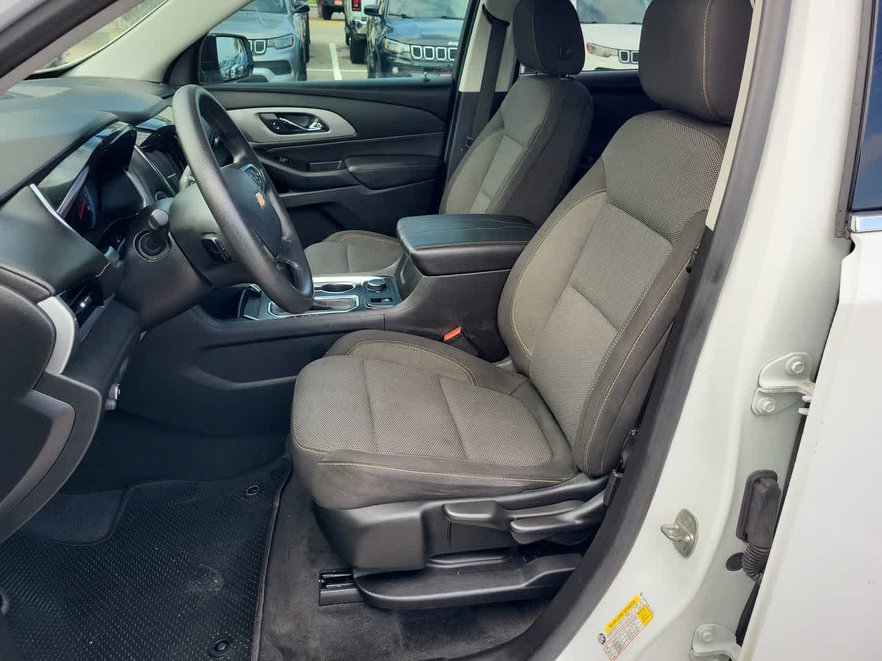 Thumbnail: 2020 Chevrolet Traverse - 19