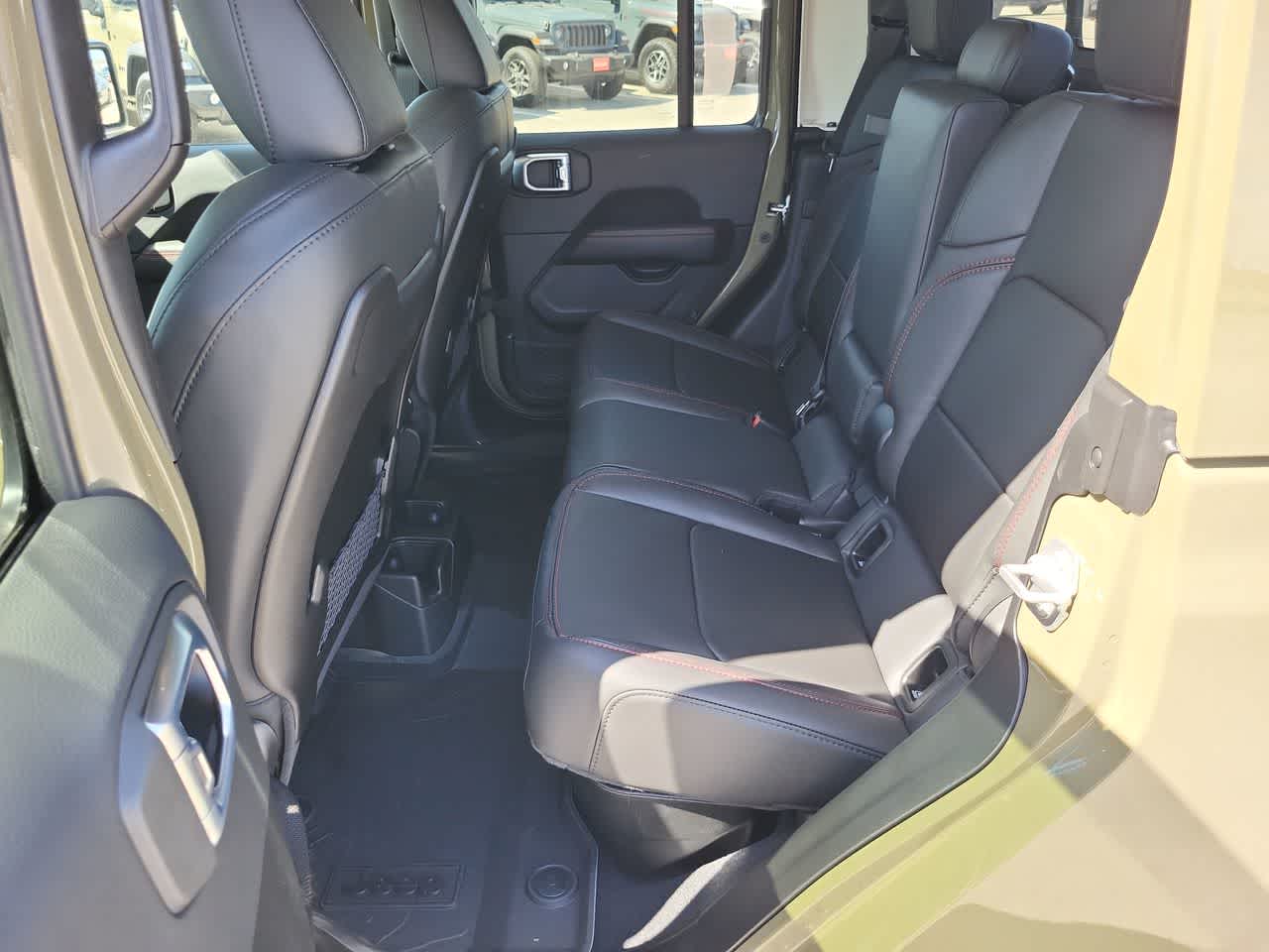 Thumbnail: 2026 Jeep Gladiator - 21