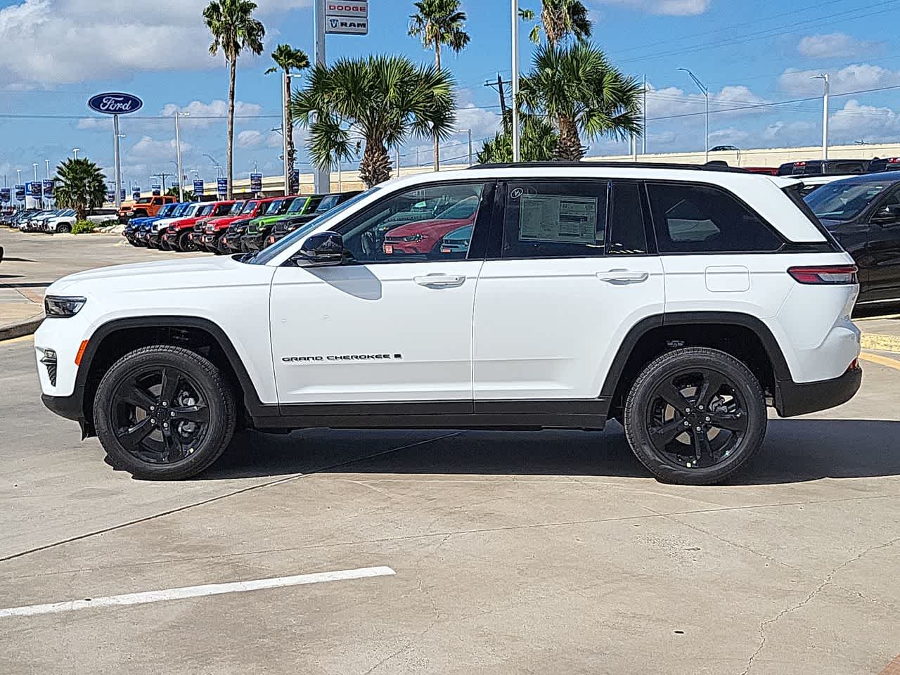 Thumbnail: 2025 Jeep Grand Cherokee - 11