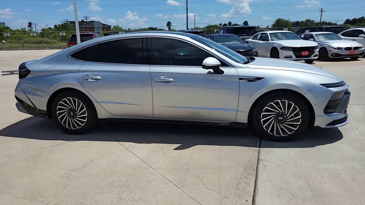 Thumbnail: 2024 Hyundai Sonata - 9