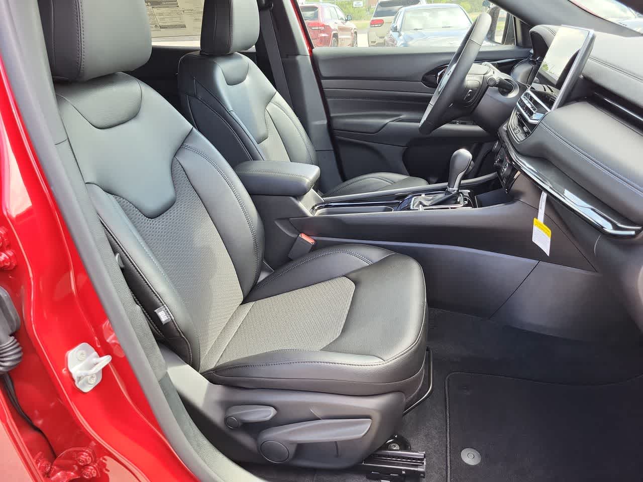 Thumbnail: 2025 Jeep Compass - 22