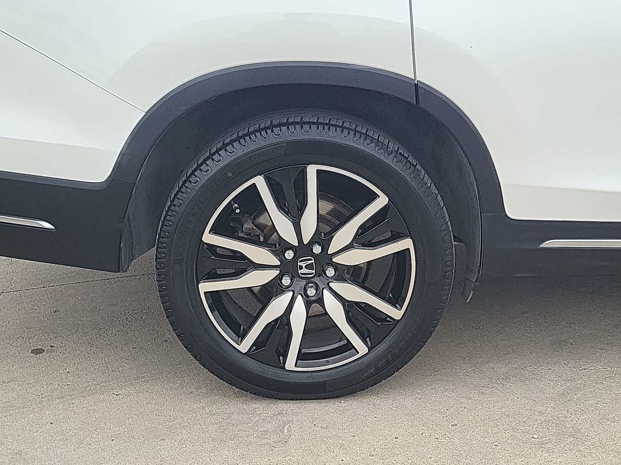 Thumbnail: 2022 Honda Pilot - 16