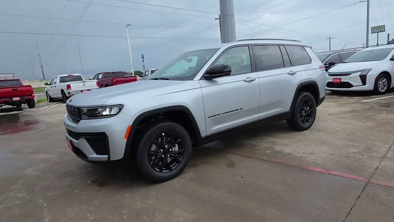 Thumbnail: 2026 Jeep Grand Cherokee - 4