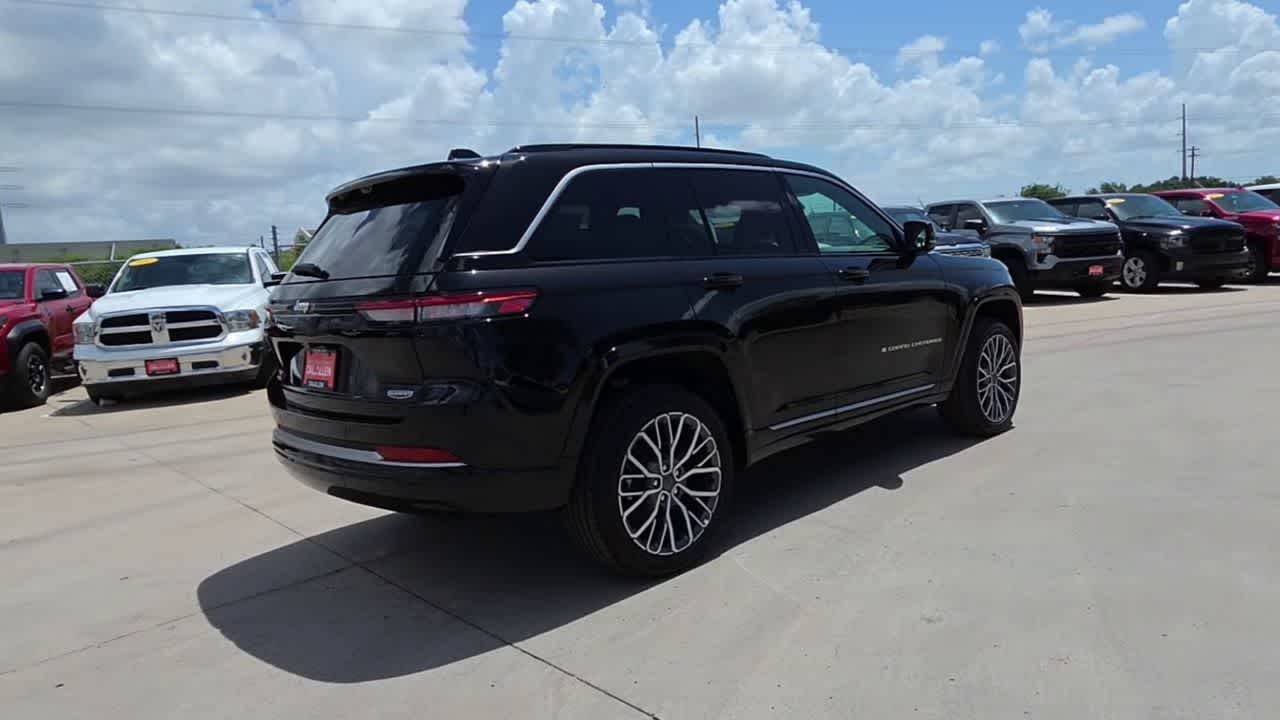 Thumbnail: 2026 Jeep Grand Cherokee - 8