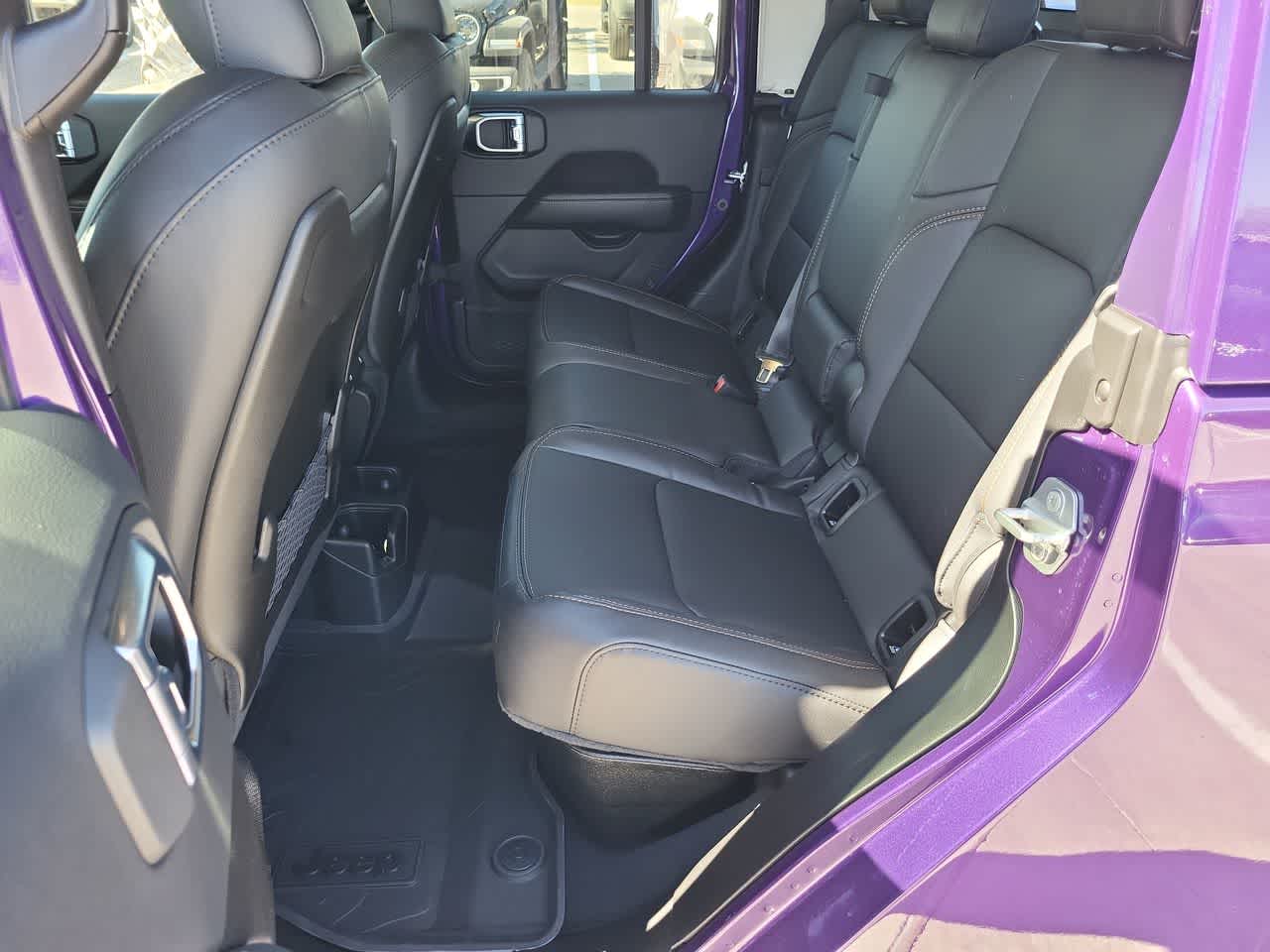 Thumbnail: 2026 Jeep Gladiator - 21