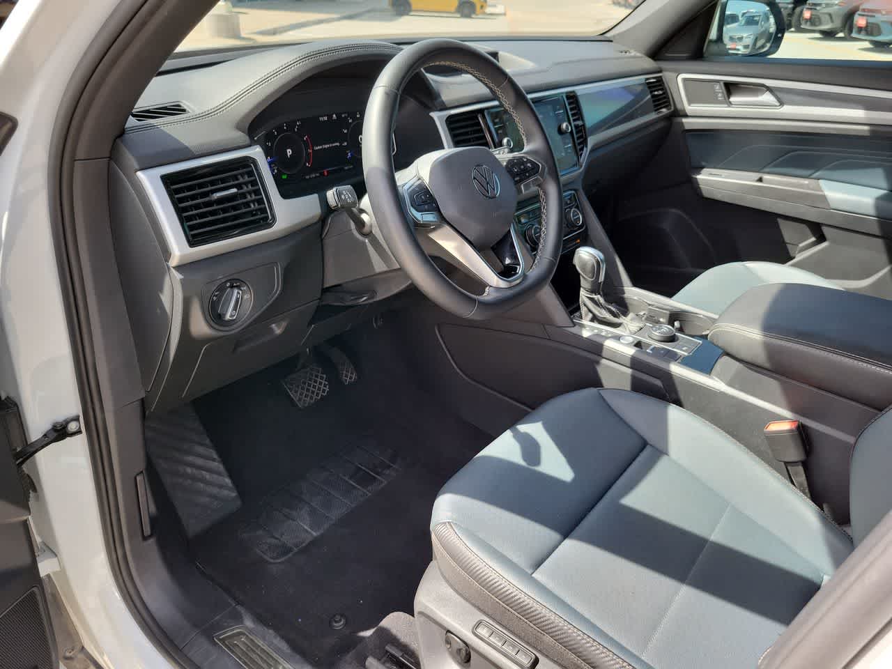 Thumbnail: 2022 Volkswagen Atlas - 10