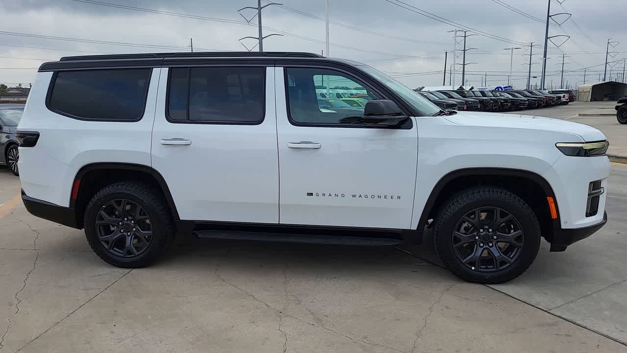 Thumbnail: 2026 Jeep Grand Wagoneer - 9
