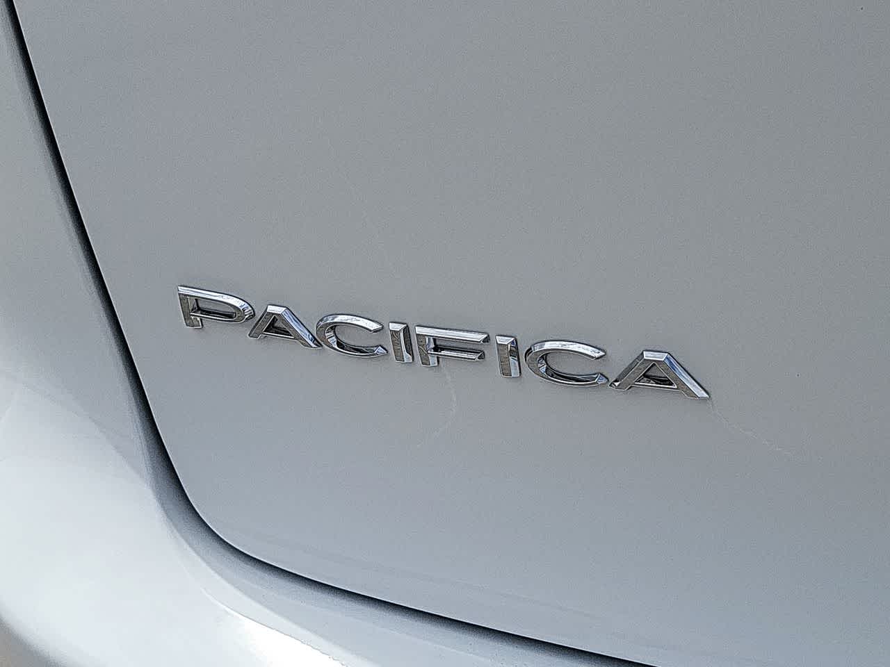 Thumbnail: 2026 Chrysler Pacifica - 15