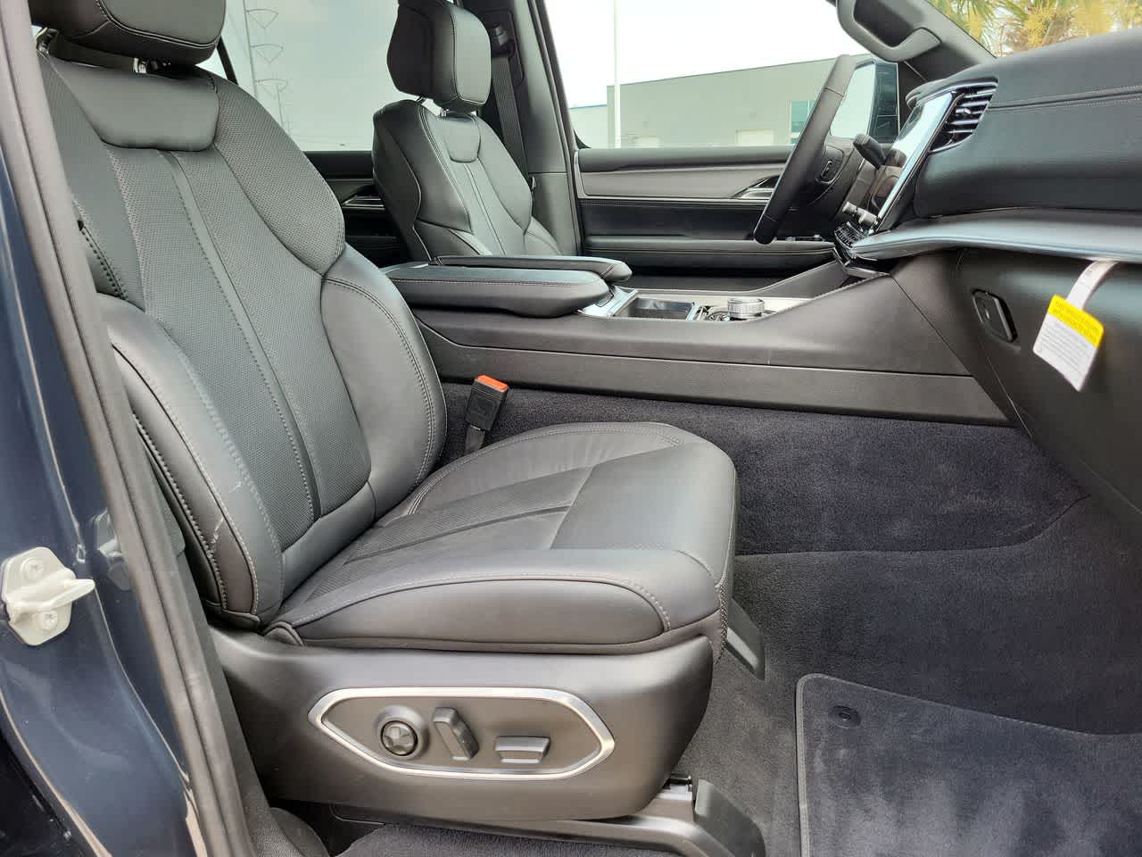 2024 Jeep Wagoneer Carbide 22