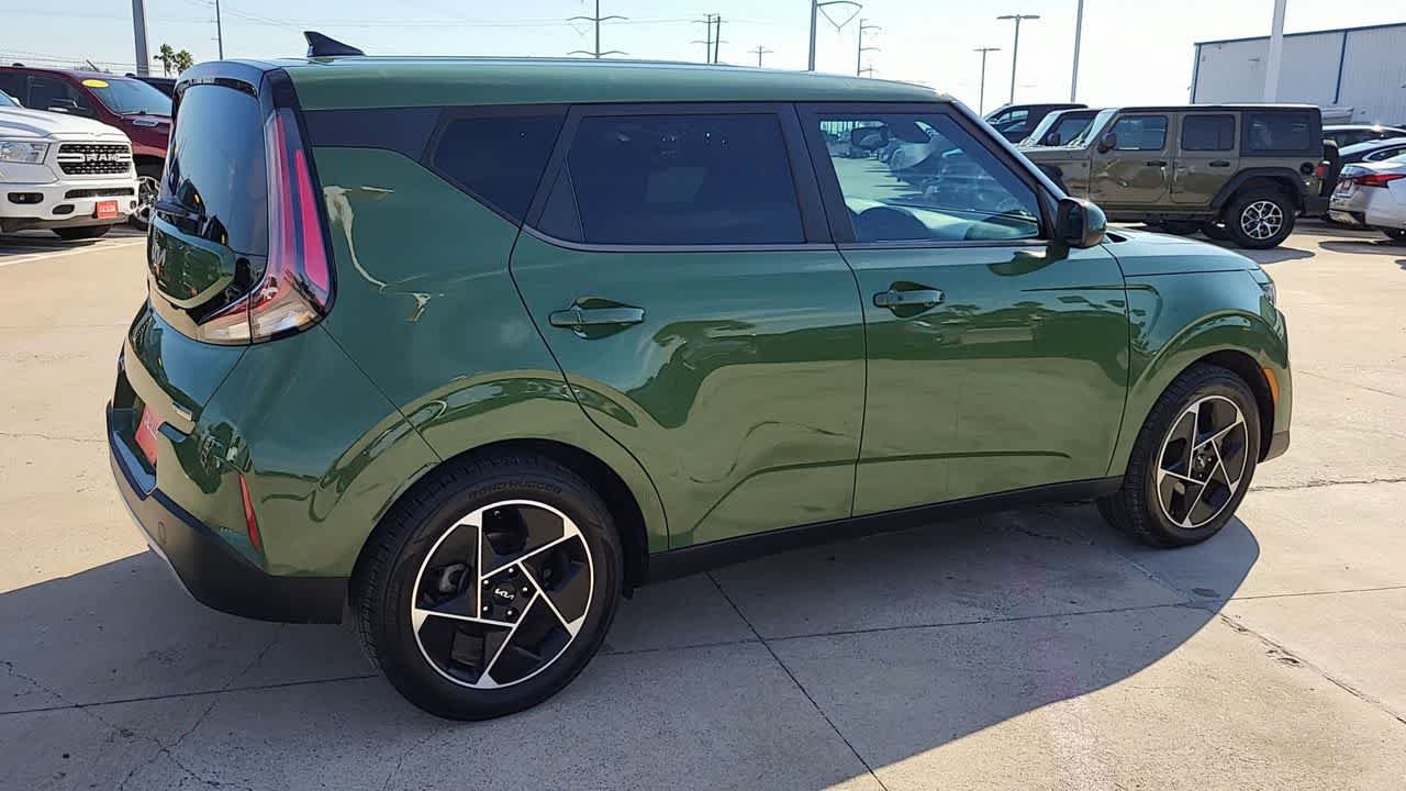 Thumbnail: 2023 Kia Soul - 8