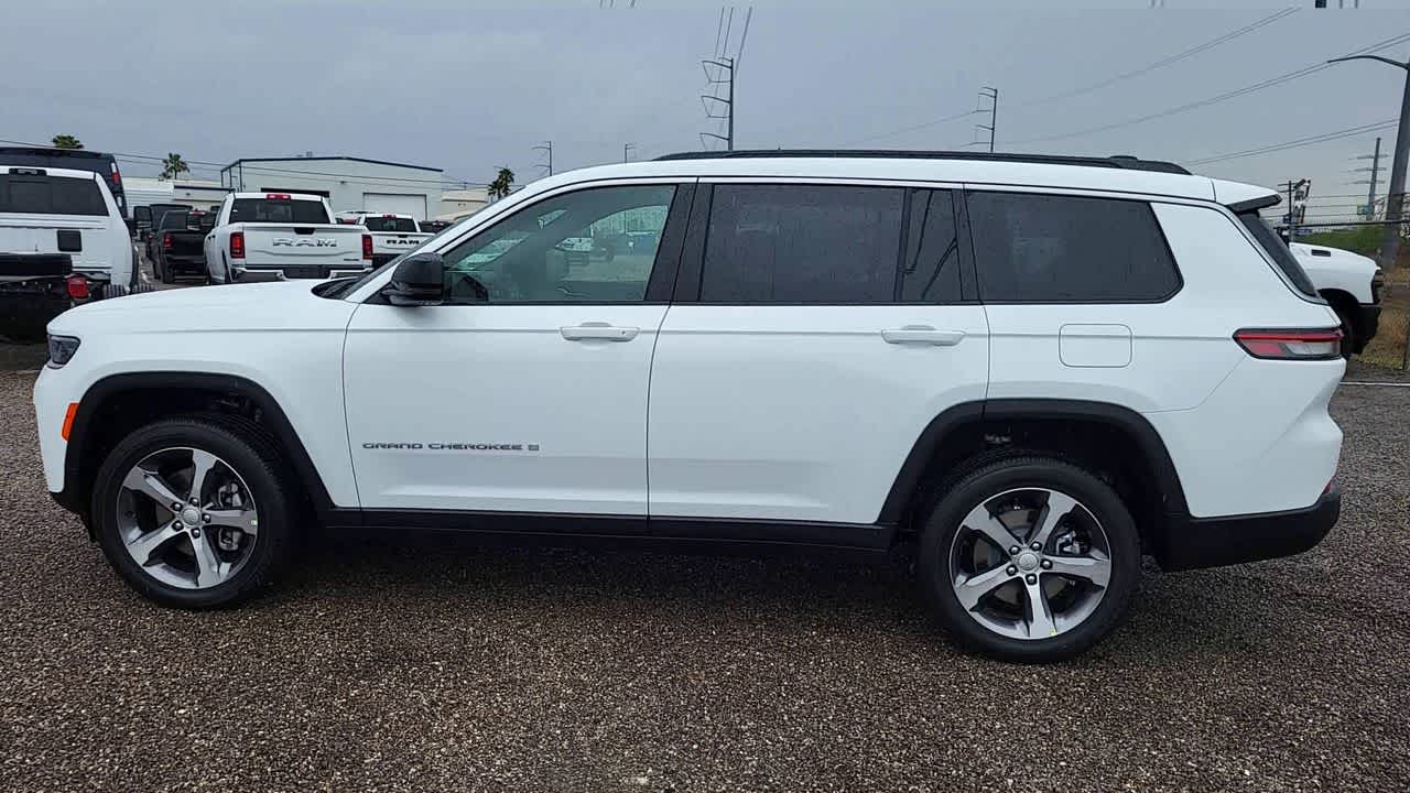 Thumbnail: 2026 Jeep Grand Cherokee - 5
