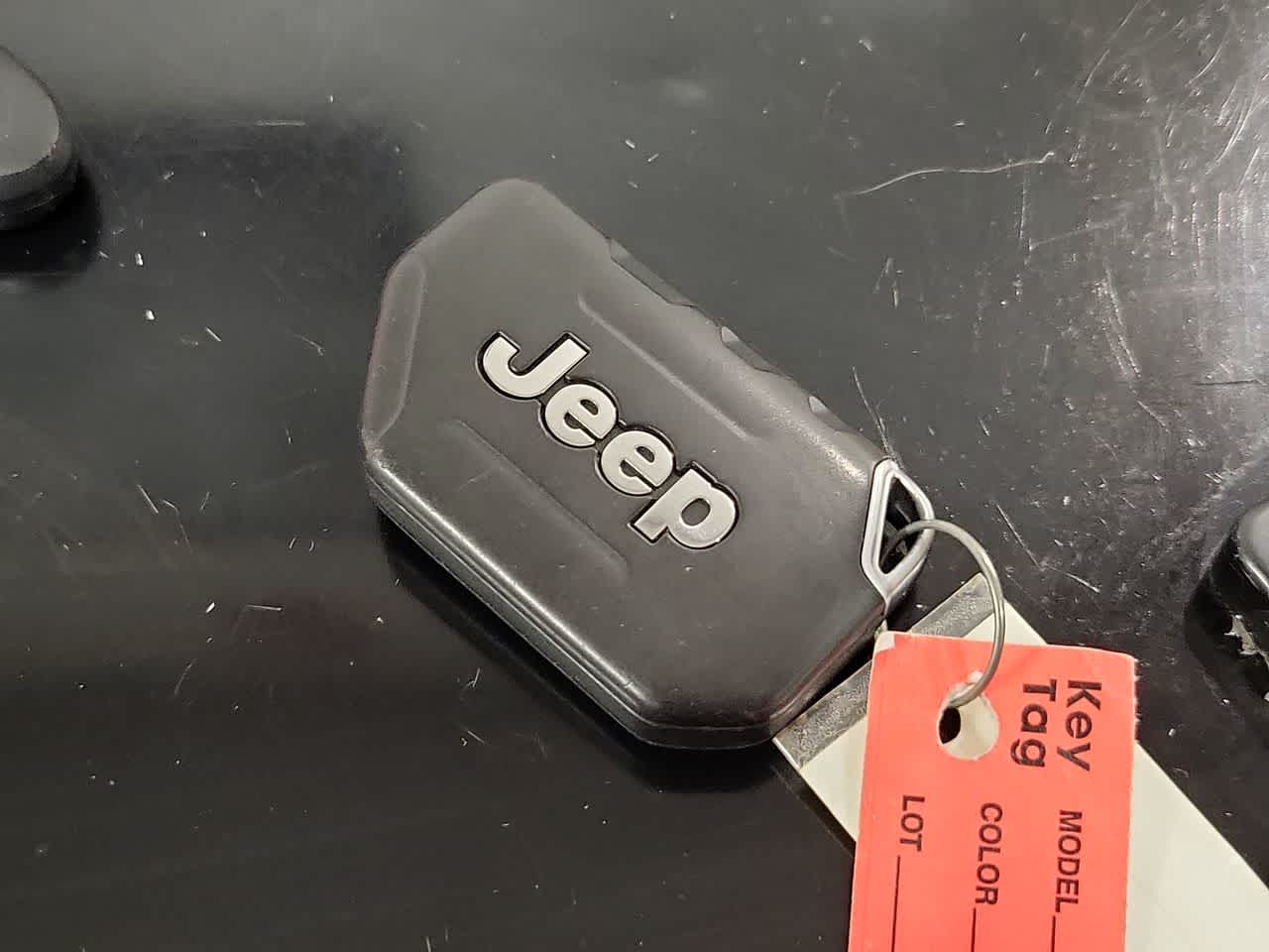 Thumbnail: 2023 Jeep Gladiator - 28