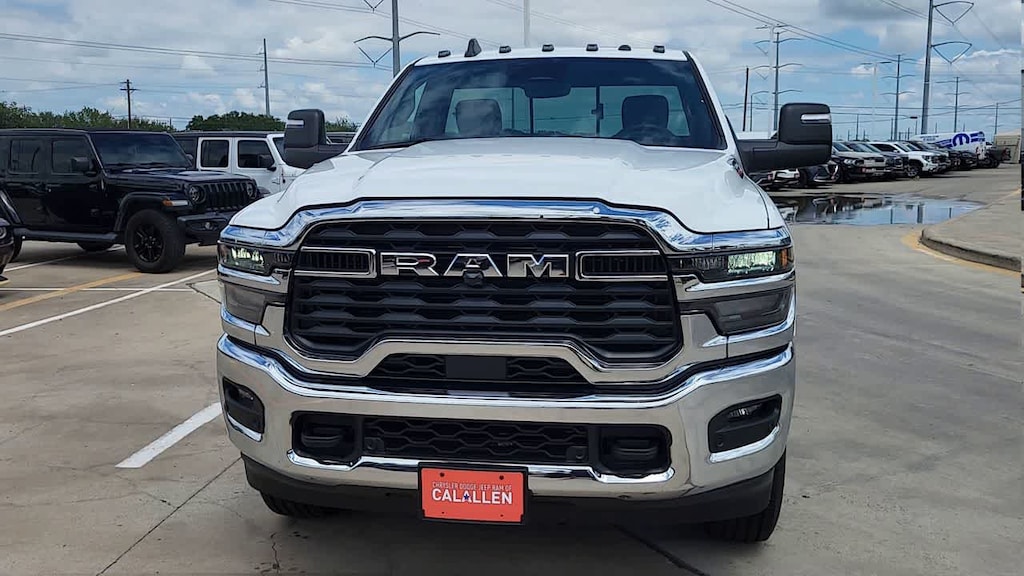 New 2026 Ram 2500 TRADESMAN REGULAR CAB 4X4 8' BOX Pickup