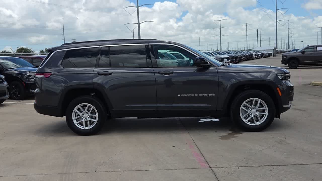 Thumbnail: 2026 Jeep Grand Cherokee - 9