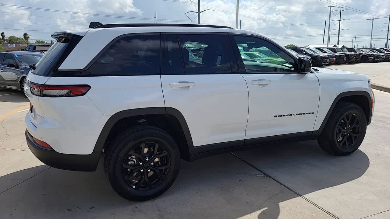 Thumbnail: 2026 Jeep Grand Cherokee - 8