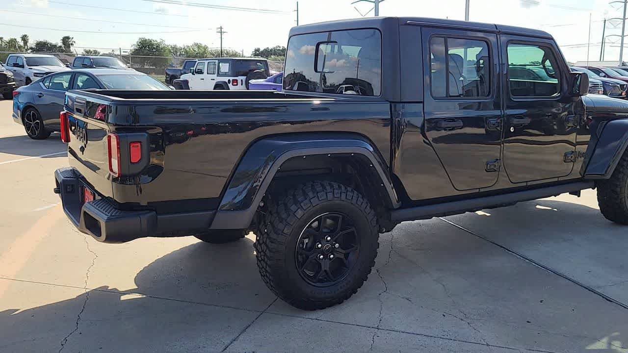 Thumbnail: 2023 Jeep Gladiator - 8