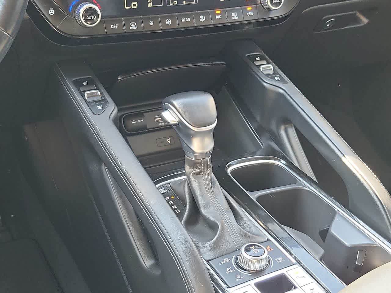 Thumbnail: 2021 Kia Telluride - 25