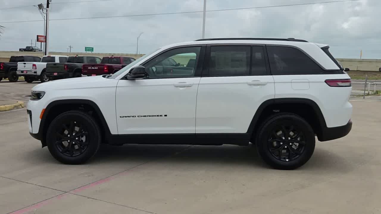 Thumbnail: 2026 Jeep Grand Cherokee - 5