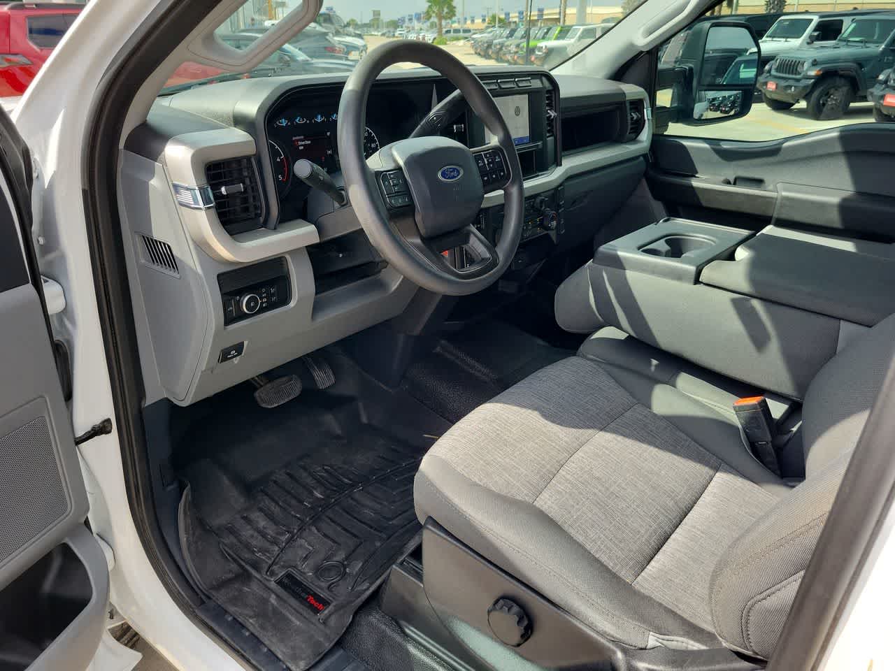 Thumbnail: 2023 Ford F-250 - 10