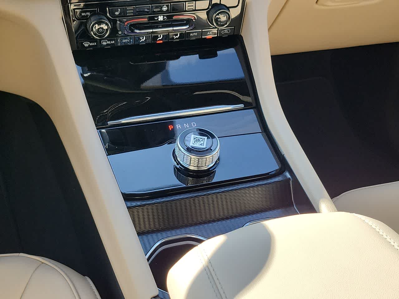 Thumbnail: 2025 Jeep Grand Cherokee - 25