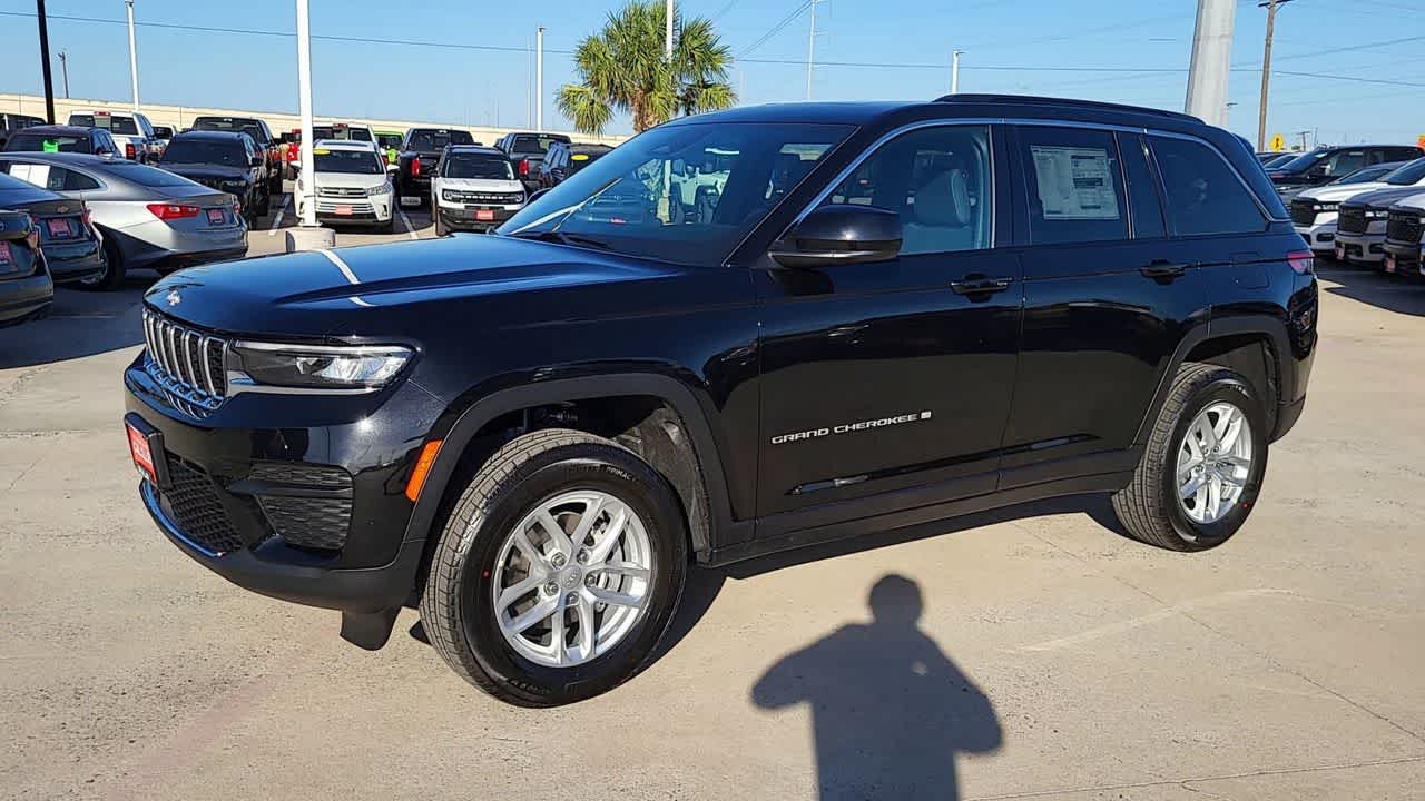 Thumbnail: 2025 Jeep Grand Cherokee - 4