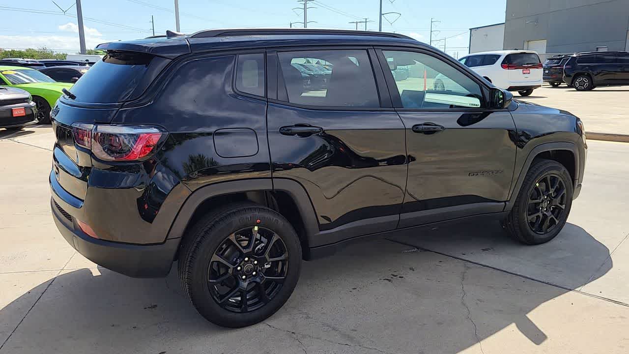 Thumbnail: 2026 Jeep Compass - 8