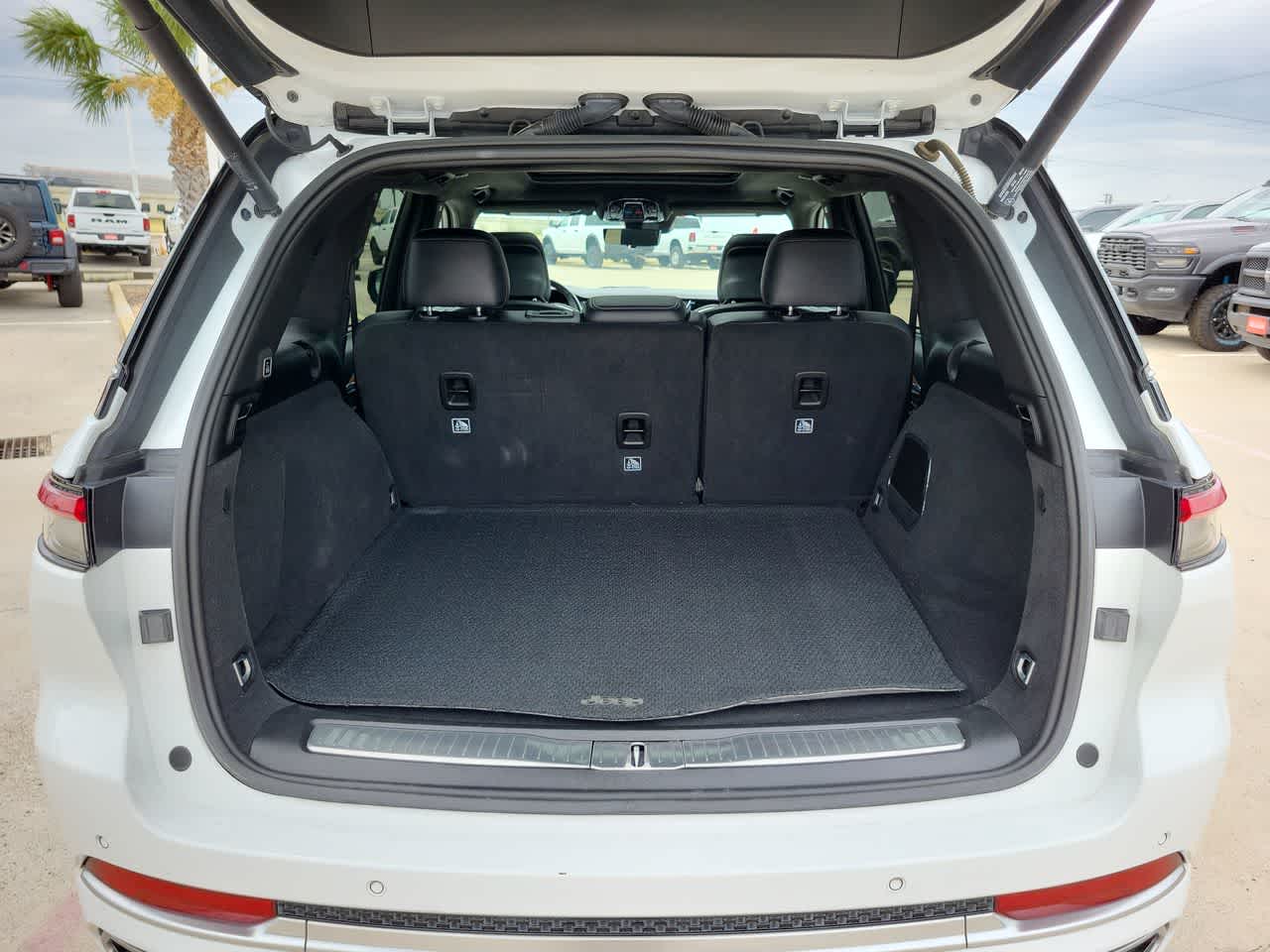 Thumbnail: 2022 Jeep Grand Cherokee - 27