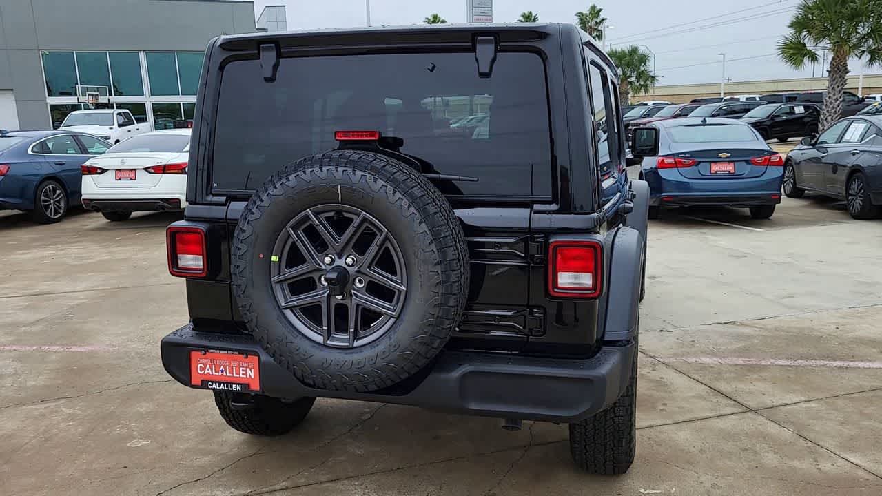 Thumbnail: 2026 Jeep Wrangler - 7