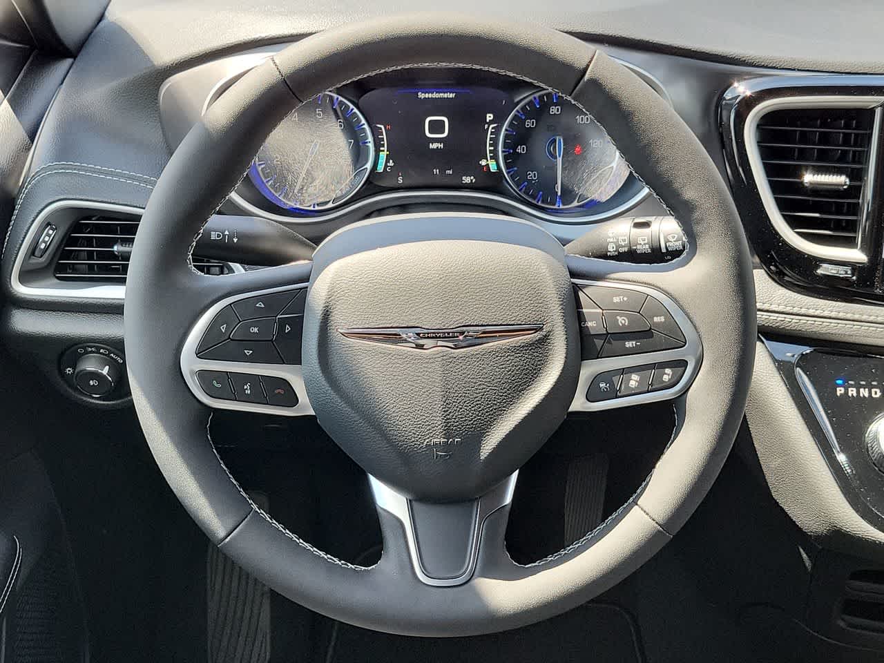 Thumbnail: 2026 Chrysler Pacifica - 23