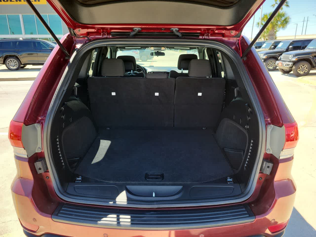 Thumbnail: 2019 Jeep Grand Cherokee - 27