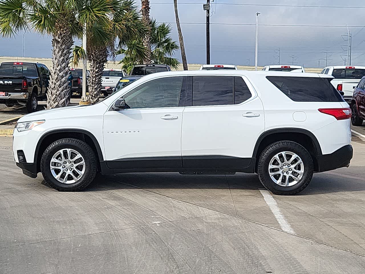 Thumbnail: 2020 Chevrolet Traverse - 11