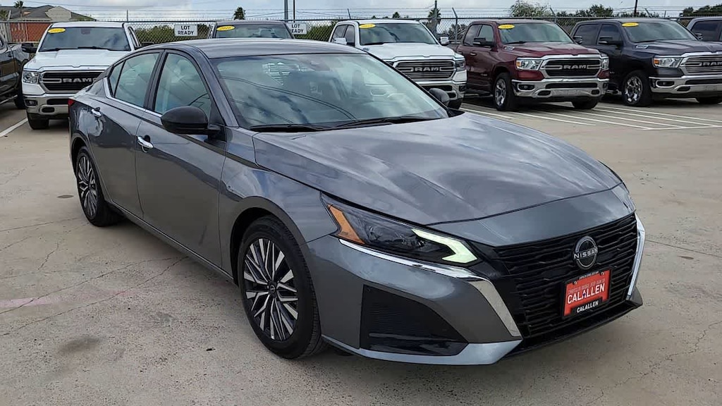 Used 2025 Nissan Altima SV Sedan