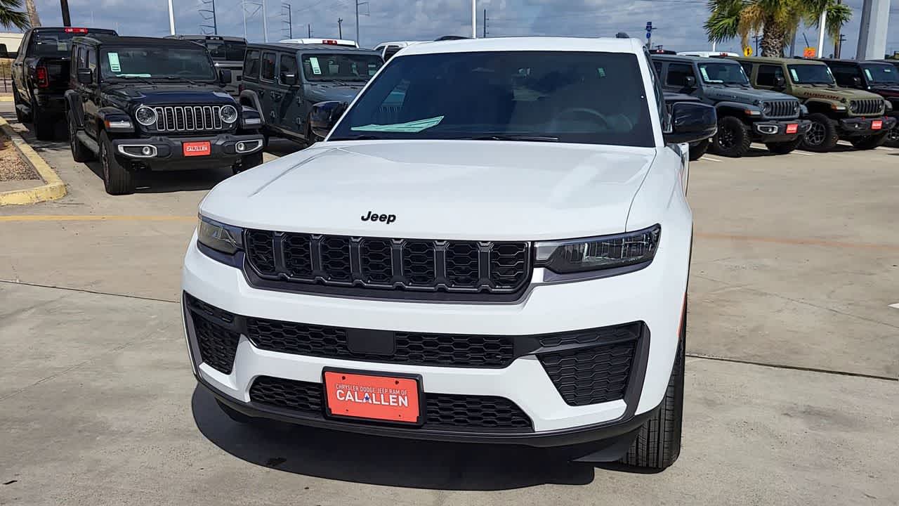 Thumbnail: 2026 Jeep Grand Cherokee - 3