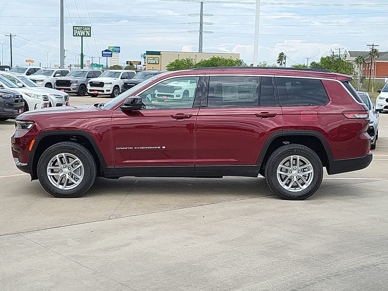 Thumbnail: 2025 Jeep Grand Cherokee - 11