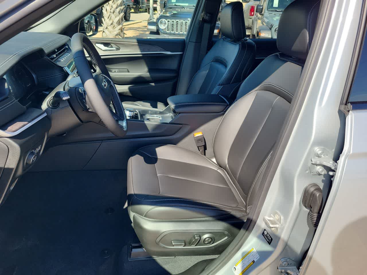 Thumbnail: 2026 Jeep Grand Cherokee - 19