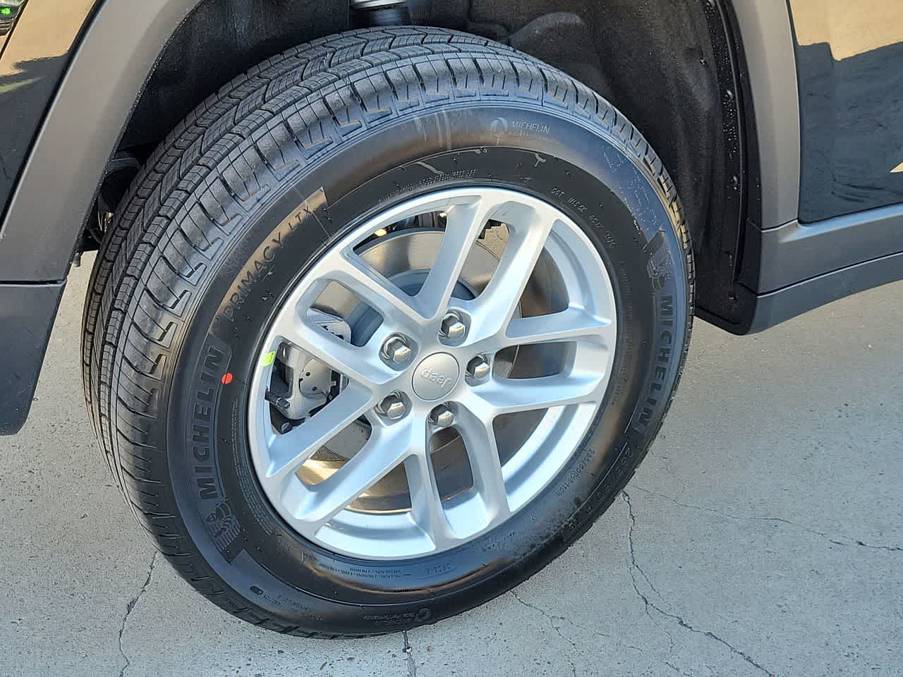 Thumbnail: 2025 Jeep Grand Cherokee - 16