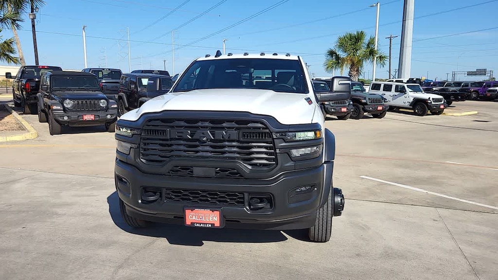 New 2026 Ram 5500 Chassis Cab TRADESMAN CREW 4X4 84' CA Pickup