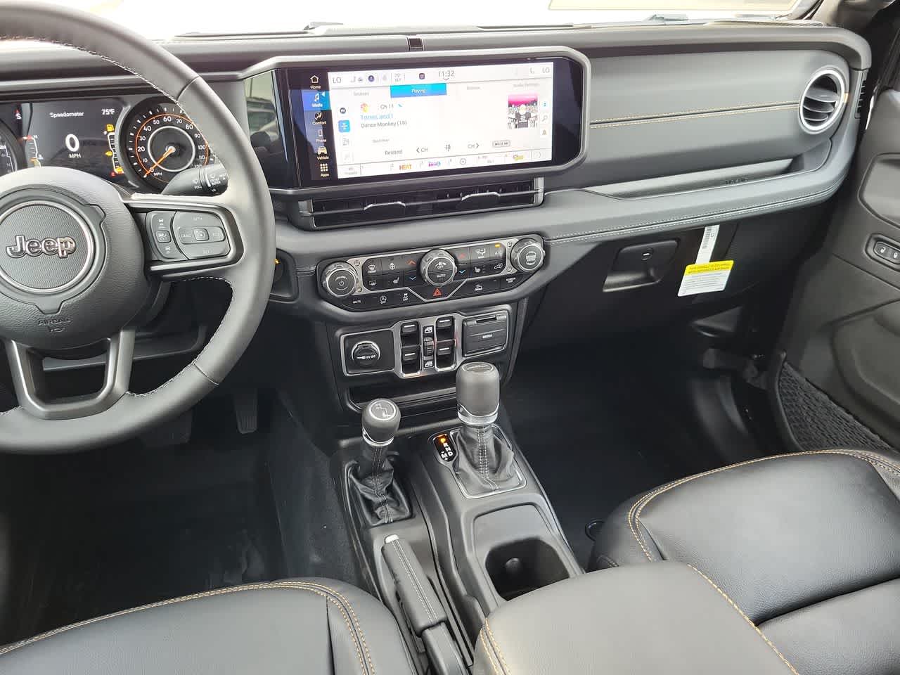 Thumbnail: 2025 Jeep Gladiator - 24