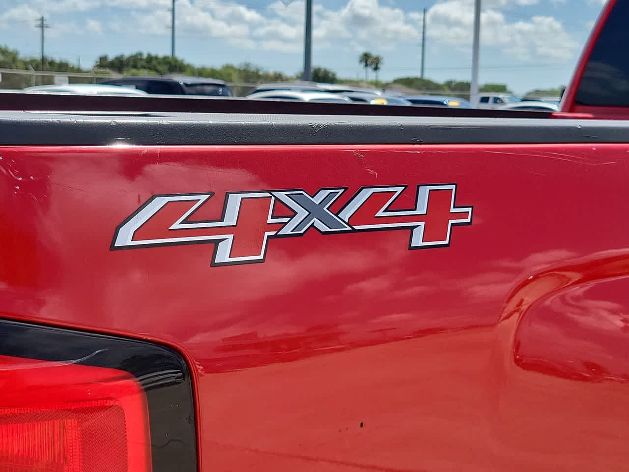 Thumbnail: 2015 Chevrolet Silverado 2500 - 15