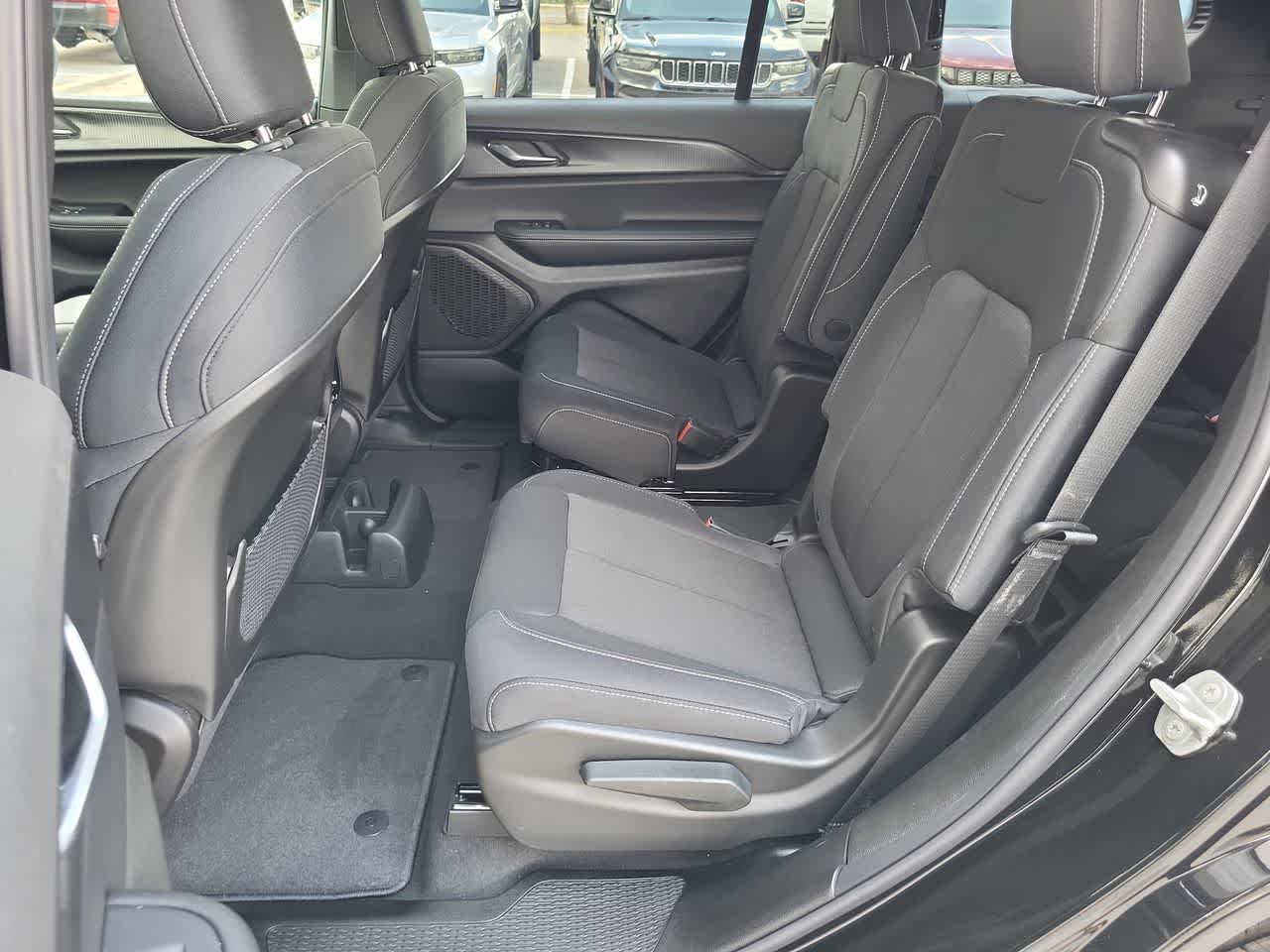 Thumbnail: 2025 Jeep Grand Cherokee - 21