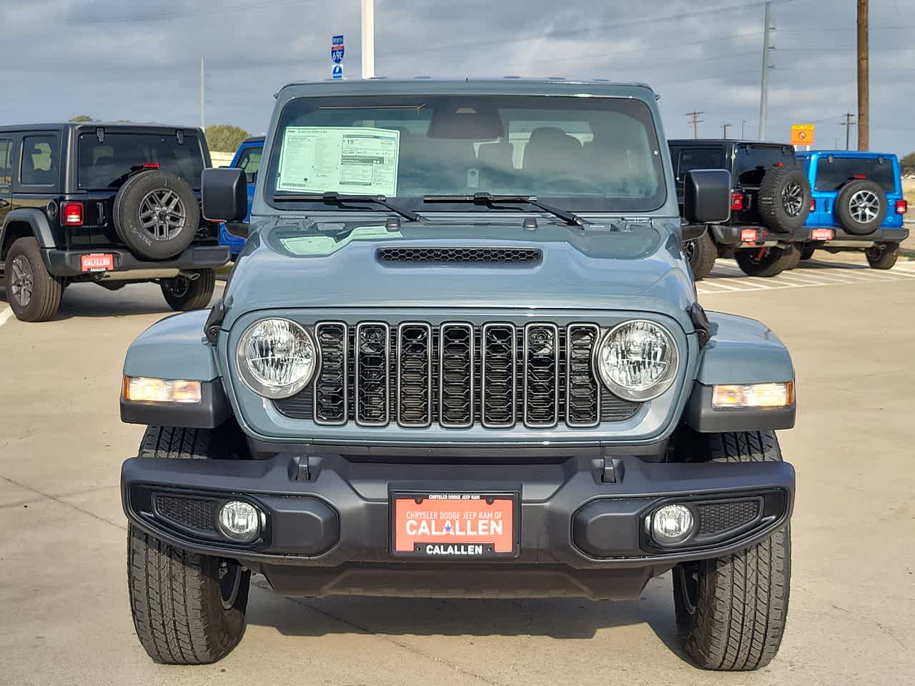 Thumbnail: 2026 Jeep Gladiator - 14