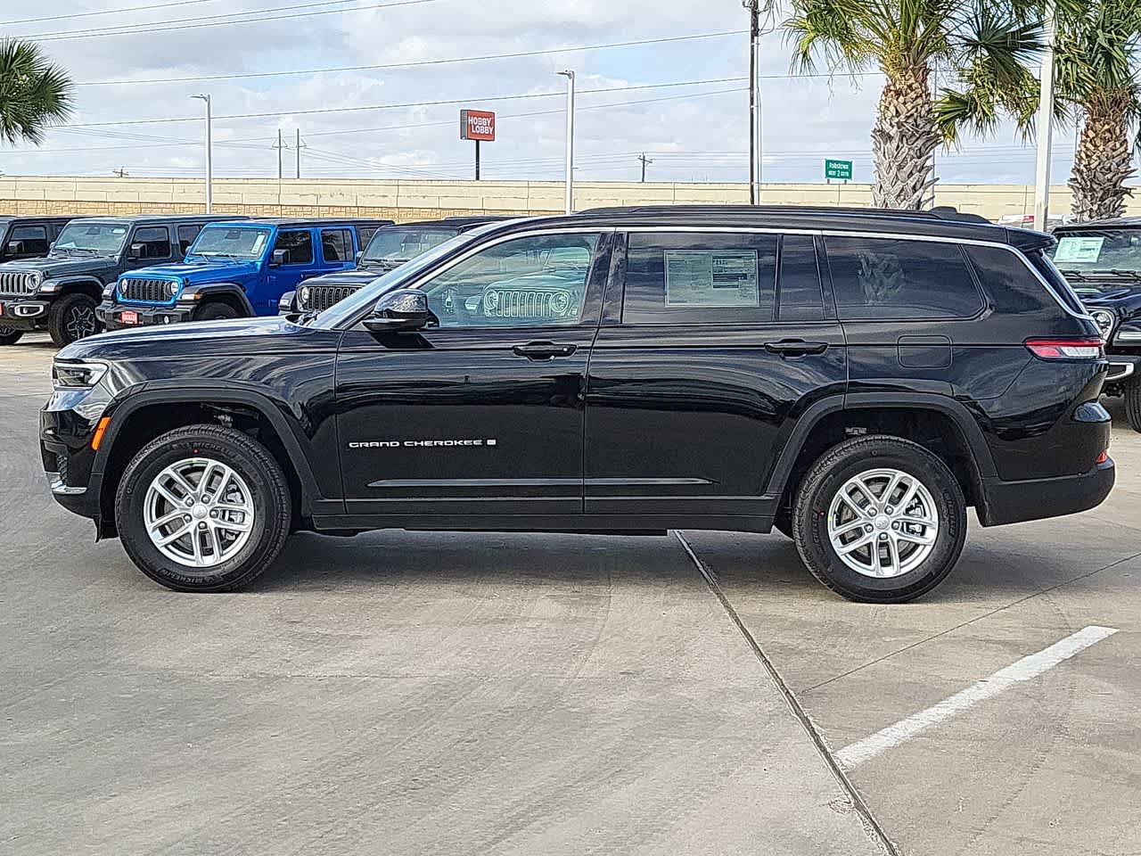 Thumbnail: 2026 Jeep Grand Cherokee - 11